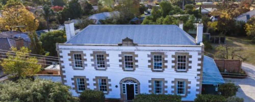 Manor house 1